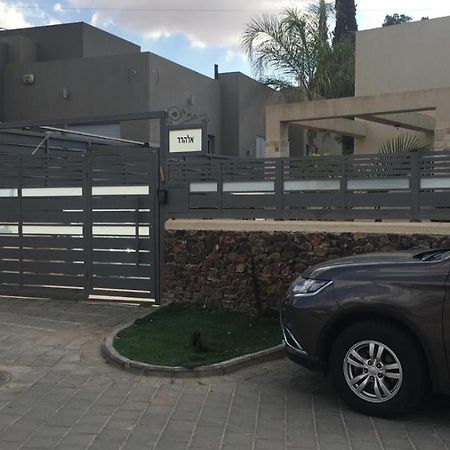 Rom Hatayelet Arad Exterior photo